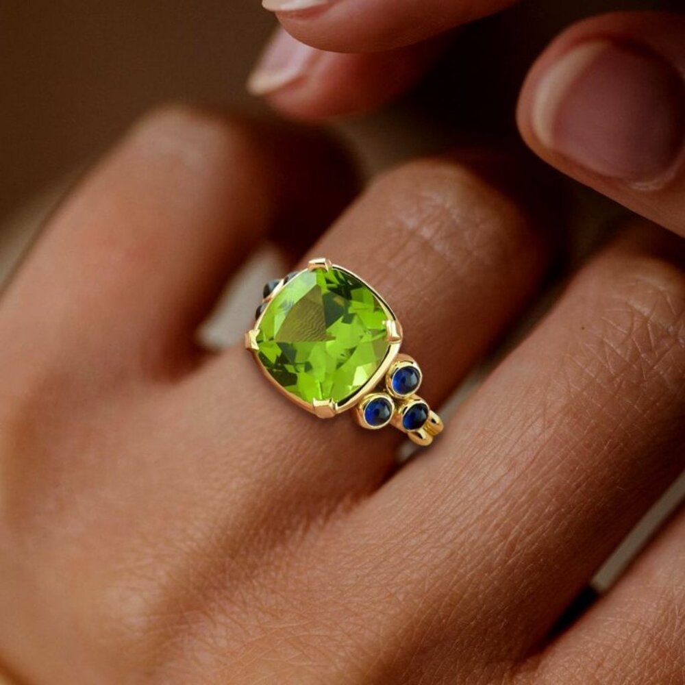 Cushion Cut Peridot Sapphire Golden Ring (Size 7) - Picture 3 of 9
